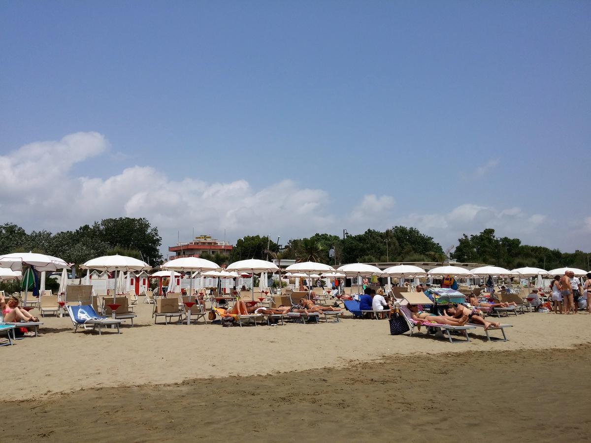 Hotel Le Pleiadi San Felice Circeo Exterior foto